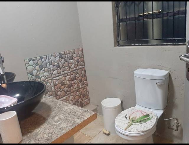 5 BEDROOM HOUSE FOR SALE IN VUWANI
